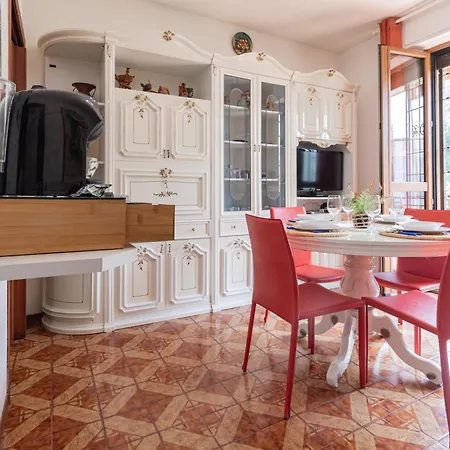 H11 Catty's House Mare - Parcheggio *